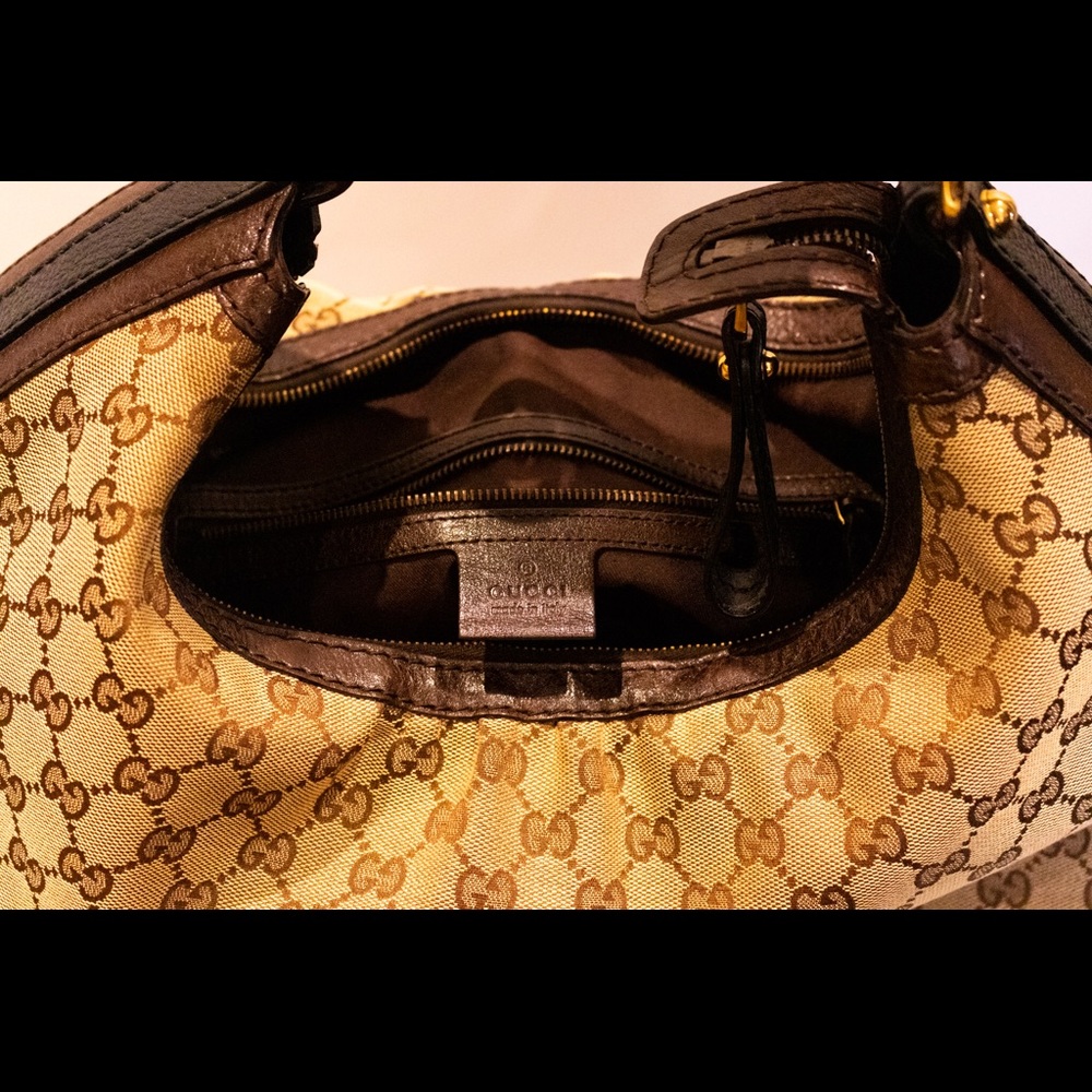 Gucci Studded Hobo handbag - Picture 4 of 6